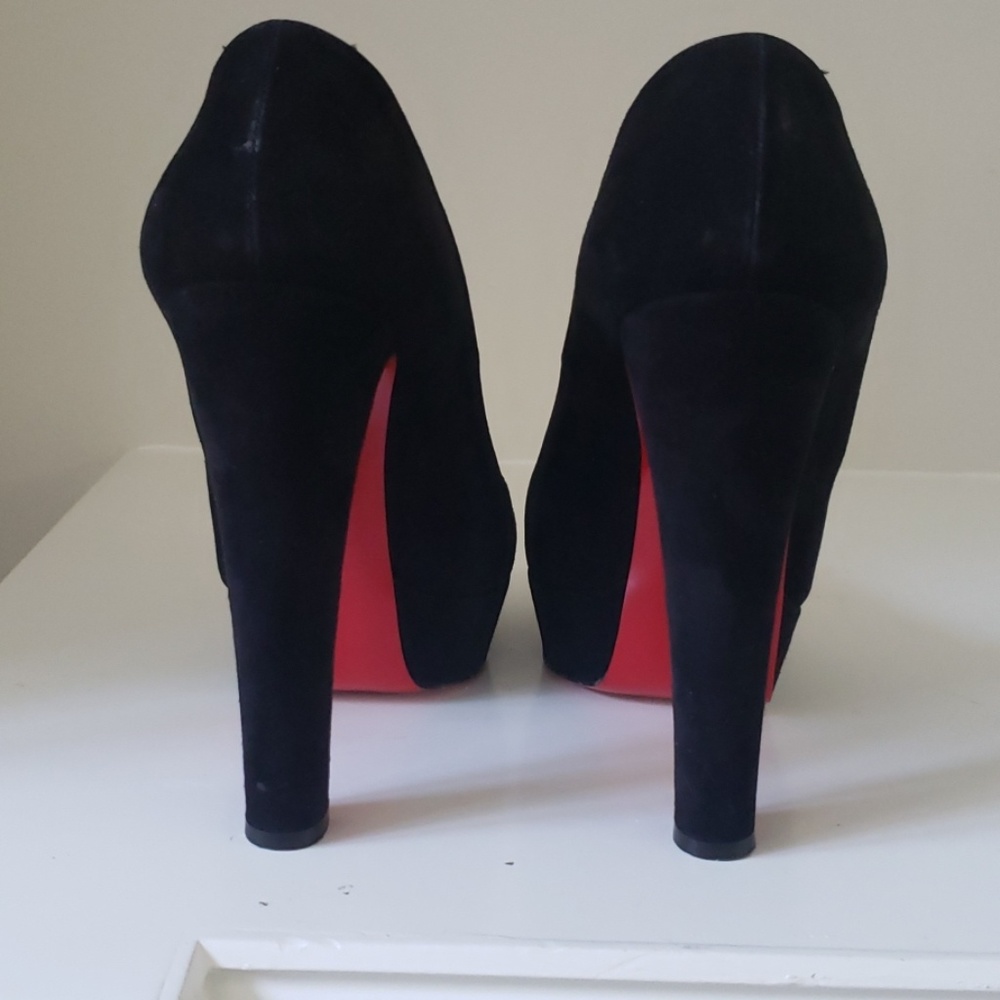 EUC Christian Louboutin Black Suede Pumps - Picture 2 of 8
